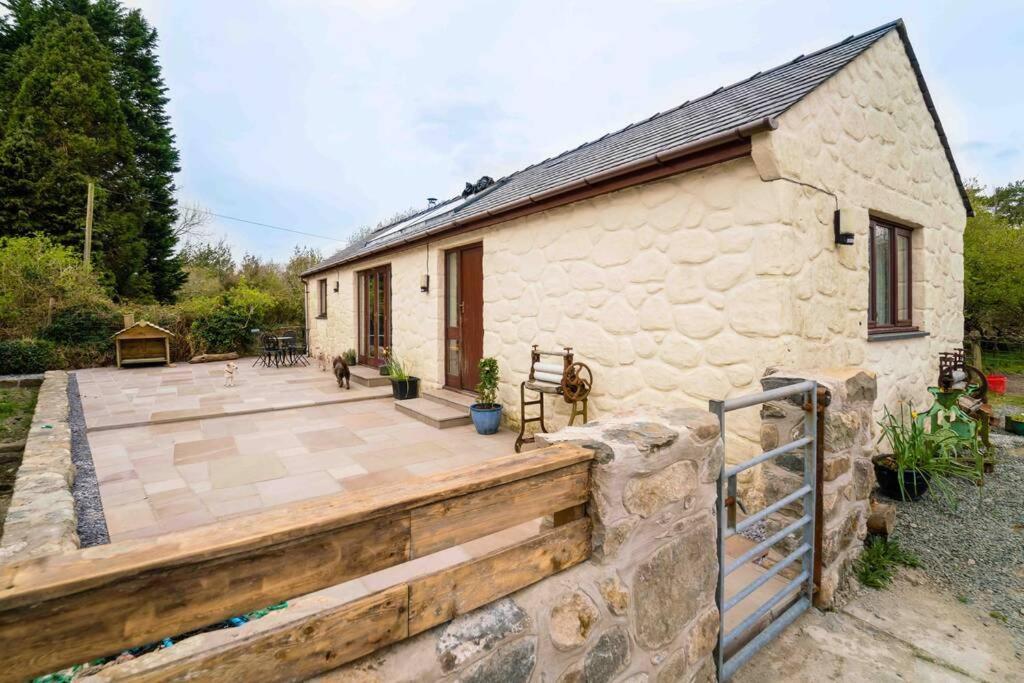Bwthyn Bach Cozy Country Retreat Holiday home